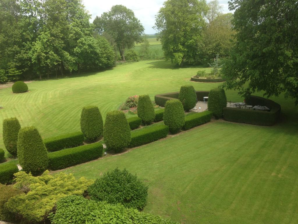 Domaine Du Chateau De Bourville Bermonville Exterior foto